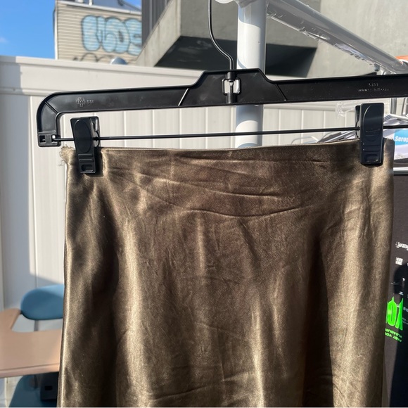 Babaton Silk Slip MIDI Skirt - Picture 5 of 12